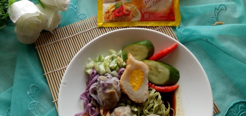 Resep Hidangan Utama Pempek Mie Pelangi Palmia I 