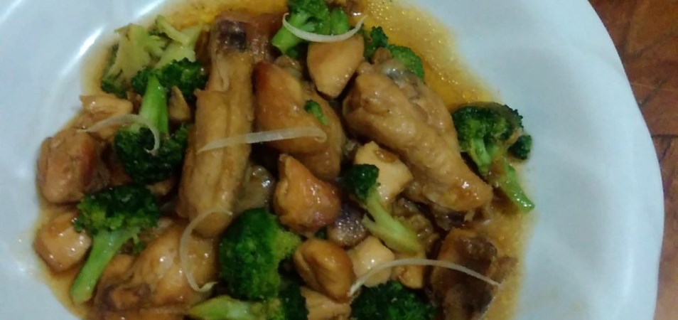 Resep Hidangan Utama Ayam brokoli saus tiram Palmia I 