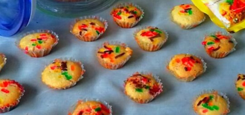 Resep Camilan - Brownies kering pelangi - Palmia I 