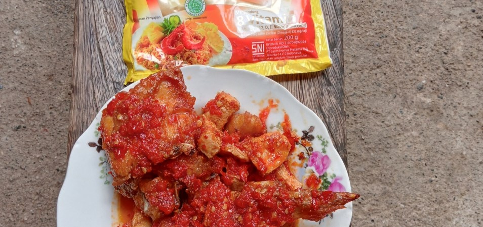 Balado Ayam Tahu Cabe Runyah Sereh