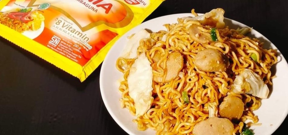 Mie Goreng Telur Bakso Rumahan