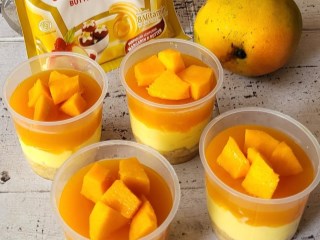 Mango Cheese Cake in Cup