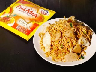 Mie Goreng Telur Bakso Rumahan